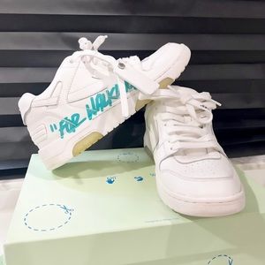 OFF-WHITE “For Walking” sneaker